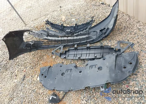 2020 Toyota Camry Le Awd z USA, uszkodzony, nr VIN 4T1L11BK6LU002083